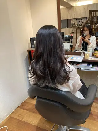 ロング MOLLASALON 浅香山店所属・ツジ モモカのヘアスタイル