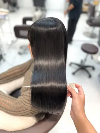 ロング 山崎結菜 🫧透明感カラーのヘアスタイル