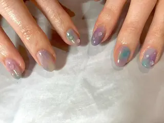 ショート カラー ネイル マツエク・マツパ illum hicariのネイルデザイン