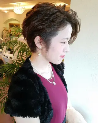 ショート ヘアアレンジ EMANON名古屋所属・美谷添（ミヤゾエ） まどか大人ヘアサロンのヘアスタイル