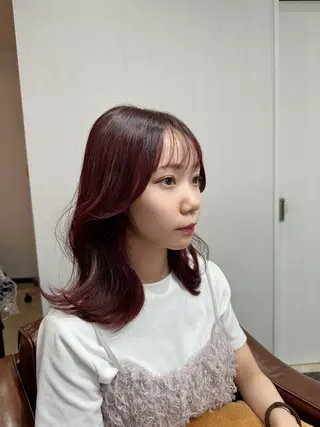 ミディアム カラー 村田 菜摘のヘアスタイル