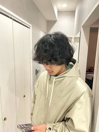 ミディアム パーマ メンズ 【東北メンズヘア1 位受賞🥇】本間祐太のヘアスタイル