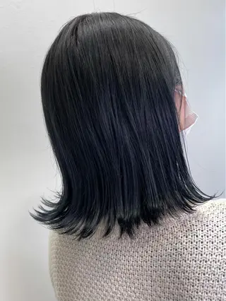 ミディアム カラー Kamie みかじりのヘアスタイル