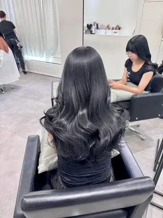 ロング カラー AHNKISM所属・似合わせカット💎 トレンドレイヤーのヘアスタイル