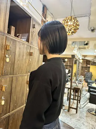 ショート カラー 髪質改善/縮毛矯正/ 艶カラー/内山翔太のヘアスタイル