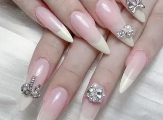 ネイル 桜 井🧸のネイルデザイン