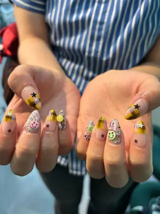ネイル ニコネイル下北沢店所属・miyu ˚ ༘ ೀのネイルデザイン