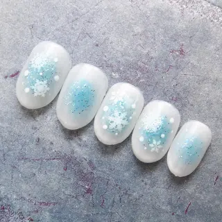 ネイル 山田 麻衣のネイルデザイン