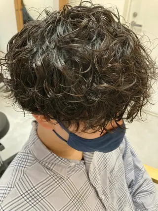 ショート パーマ メンズ 三浦 寛都のヘアスタイル