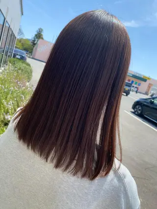 ミディアム ヤマグチ ナツキのヘアスタイル