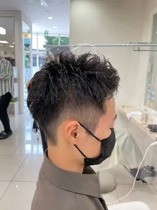 メンズ 伊佐 愛のヘアスタイル