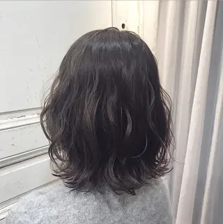 ショート カラー 難波 茜のヘアスタイル