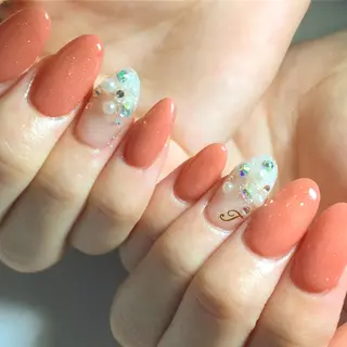 ネイル 福ネイル スタッフのネイルデザイン