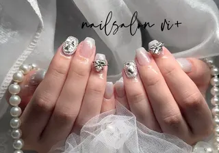 ネイル nailsalon vi+新人LiLiのネイルデザイン