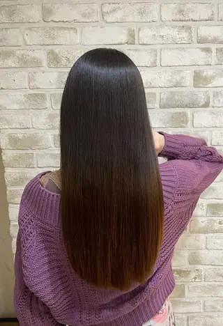 ロング カラー she2.新宿 Shotoのヘアスタイル