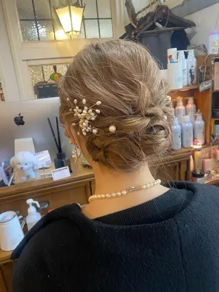 ミディアム ヘアアレンジ ヤスザトアヤノ /レイヤー/オリーブのヘアスタイル