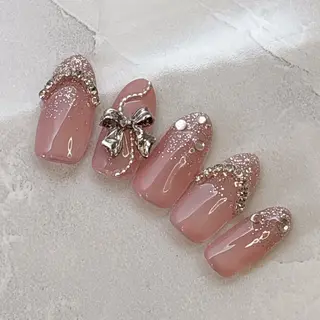ネイル 矢冨 彩花のネイルデザイン
