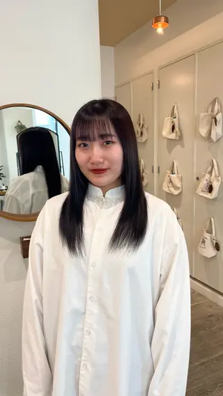 ロング カラー Garland 表参道所属・ミディアムレイヤー/ 艶カラー🎀 emiのヘアスタイル