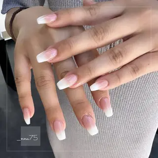 ネイル GRANDE OSU Anna 🧸💛のネイルデザイン