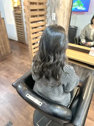 セミロング カラー Lizir ルズィール所属・Luzir⭐︎ GEN⭐︎のヘアスタイル