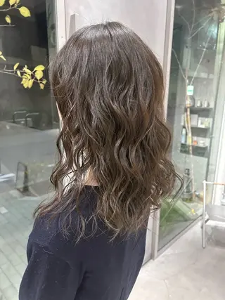 セミロング カラー uusi所属・Serena 清澄白河のヘアスタイル