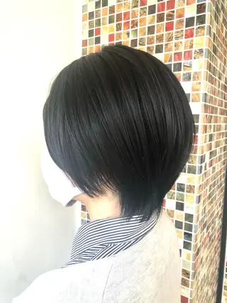 ショート 岩谷 愛依のヘアスタイル