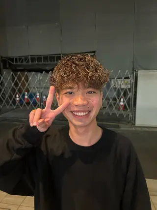 パーマ メンズ fifth 安次富　泰雅のヘアスタイル