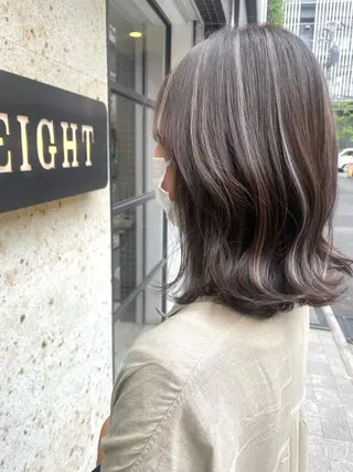 セミロング カラー ハイライトが 得意なニキです😊のヘアスタイル