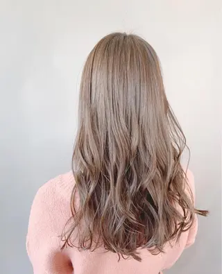 ロング カラー 福森 みずきのヘアスタイル