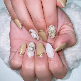 ネイル The Best Beauty受付担当のヘアスタイル