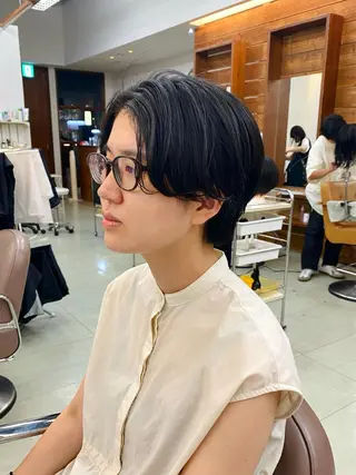 ショート サトウ リョウのヘアスタイル