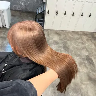 ロング カラー ハイトーンカラー 🦄レイヤーカットのヘアスタイル