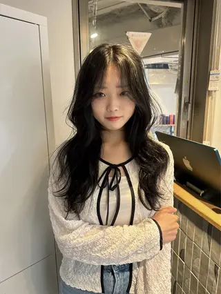 ロング カラー laff 新宿所属・ボブ/ケアパーマ/ レイヤー/縮毛矯正のヘアスタイル