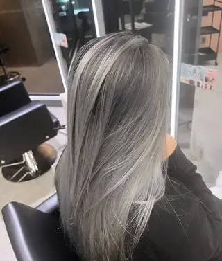 ロング カラー 今が1番似合う自分に /志音のヘアスタイル