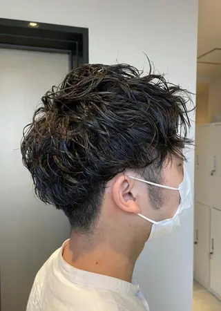 パーマ メンズ ブリーチなしWカラー /酸性ストレート河本のヘアスタイル