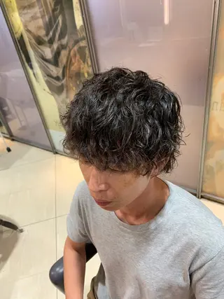 パーマ 山中 翔平のヘアスタイル