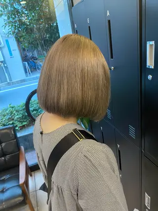 ミディアム 西田辺/ タカスナオヤのヘアスタイル