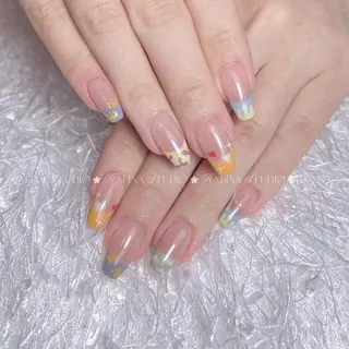 ネイル 玲央 YOYOのネイルデザイン