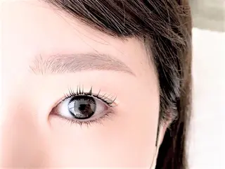 マツエク・マツパ エルフ 阿部月菜の眉毛・アイブロウイメージ