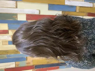 ミディアム 嶋村夏実🌼レイヤー 🌸白髪ぼかしのヘアスタイル