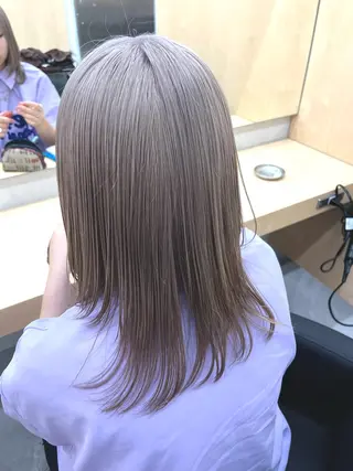 ミディアム カラー 🎀透明感ブリーチ カラー🎀ミズキのヘアスタイル