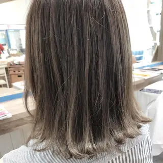 ミディアム カラー カワシマ セイカのヘアスタイル