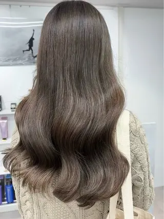 ロング カラー ハイトーンヘアセット 🦋yuri🦋のヘアスタイル