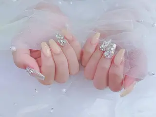 ネイル ᴿᴬᴺᴼᴺ ‎🤍 𝐴𝑌𝐴𝐾𝐴のネイルデザイン