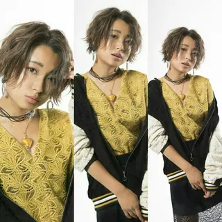 ショート パーマ カラー 藤森 希美のヘアスタイル