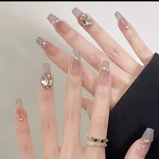 ネイル 鈴木 彩星のネイルデザイン