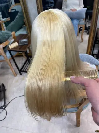 ロング カラー AnFye une qatllのヘアスタイル