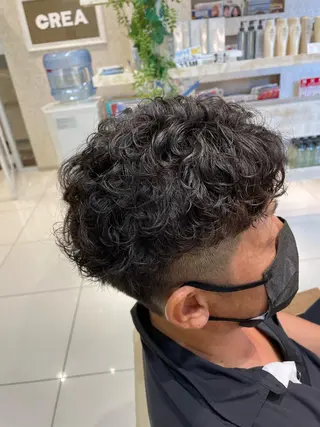 ミディアム パーマ メンズ 本厚木｜縮毛矯正/ 酸性スト専門サロンのヘアスタイル