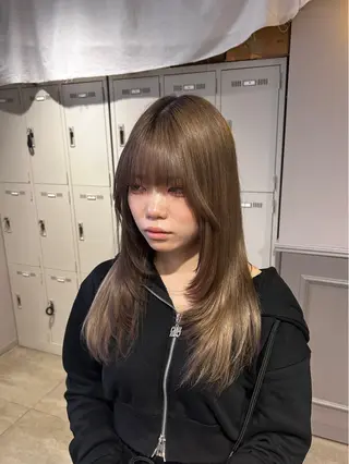 カラー 🤍レイヤーカット/ ベージュヘア🤍のヘアスタイル