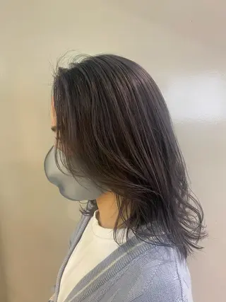 ミディアム Krass Kobe所属・鈴木 ルナのヘアスタイル
